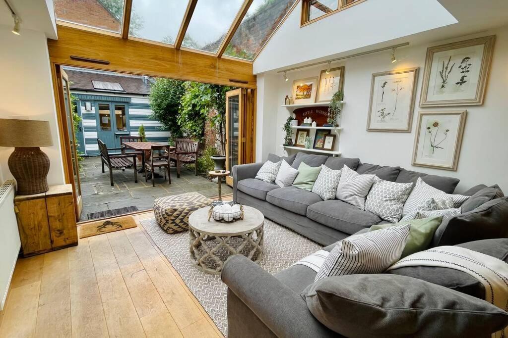 Dolls House - Luxury Townhouse *Sleeps 10* Villa Henley-on-Thames ภายนอก รูปภาพ
