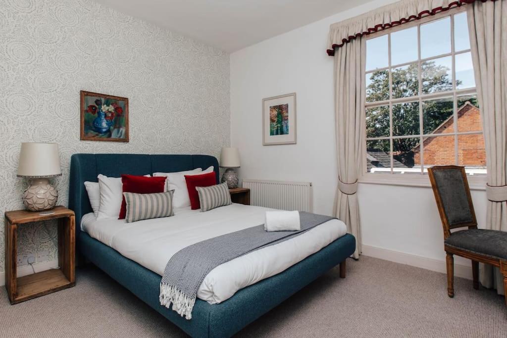 Dolls House - Luxury Townhouse *Sleeps 10* Villa Henley-on-Thames ภายนอก รูปภาพ
