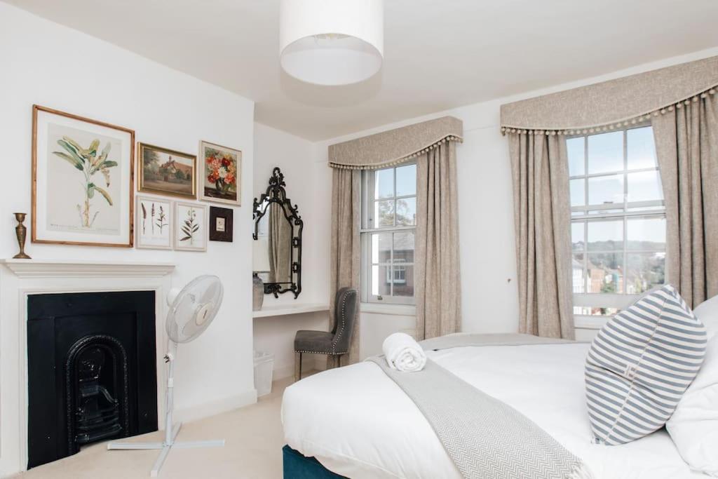 Dolls House - Luxury Townhouse *Sleeps 10* Villa Henley-on-Thames ภายนอก รูปภาพ