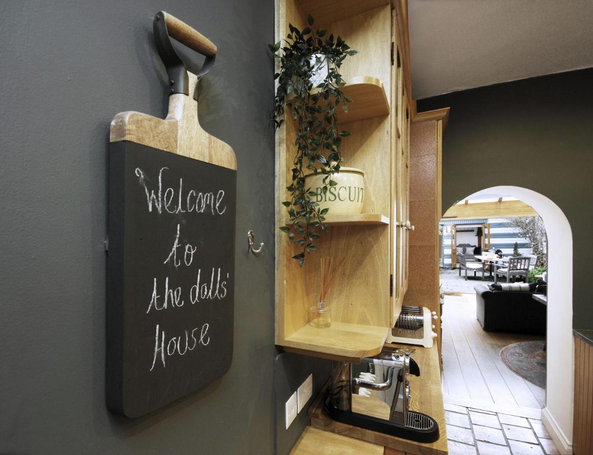 Dolls House - Luxury Townhouse *Sleeps 10* Villa Henley-on-Thames ภายนอก รูปภาพ