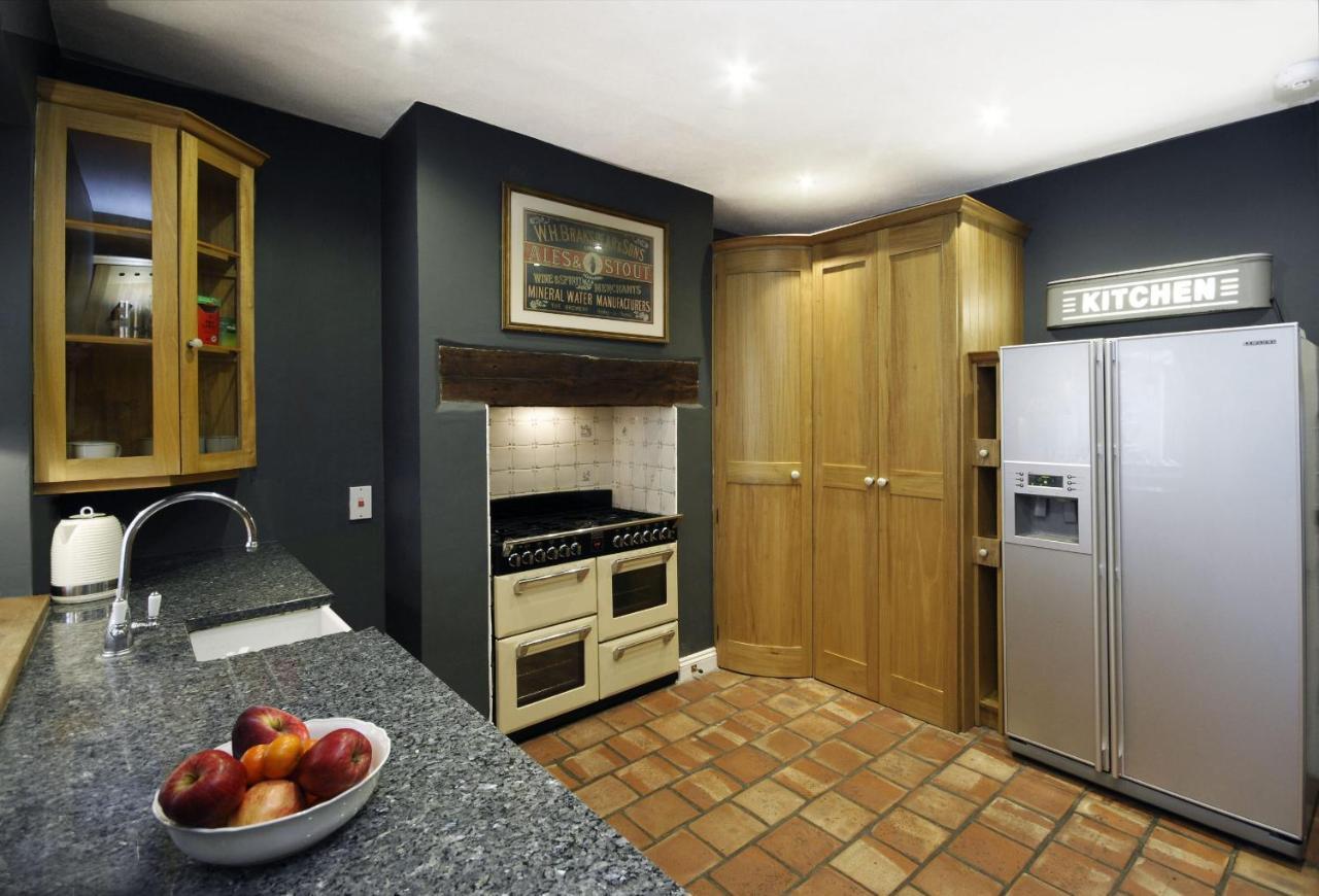 Dolls House - Luxury Townhouse *Sleeps 10* Villa Henley-on-Thames ภายนอก รูปภาพ