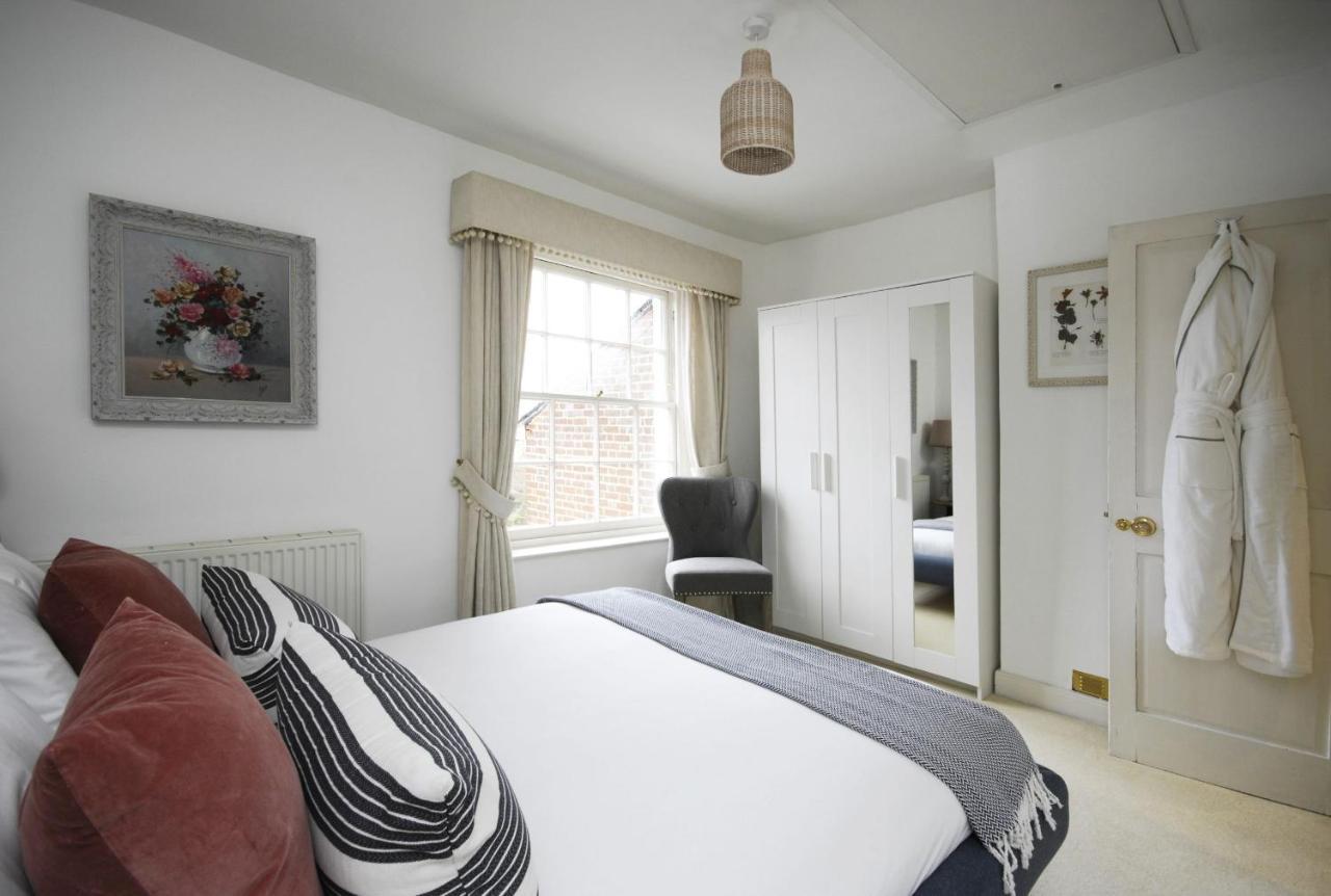 Dolls House - Luxury Townhouse *Sleeps 10* Villa Henley-on-Thames ภายนอก รูปภาพ