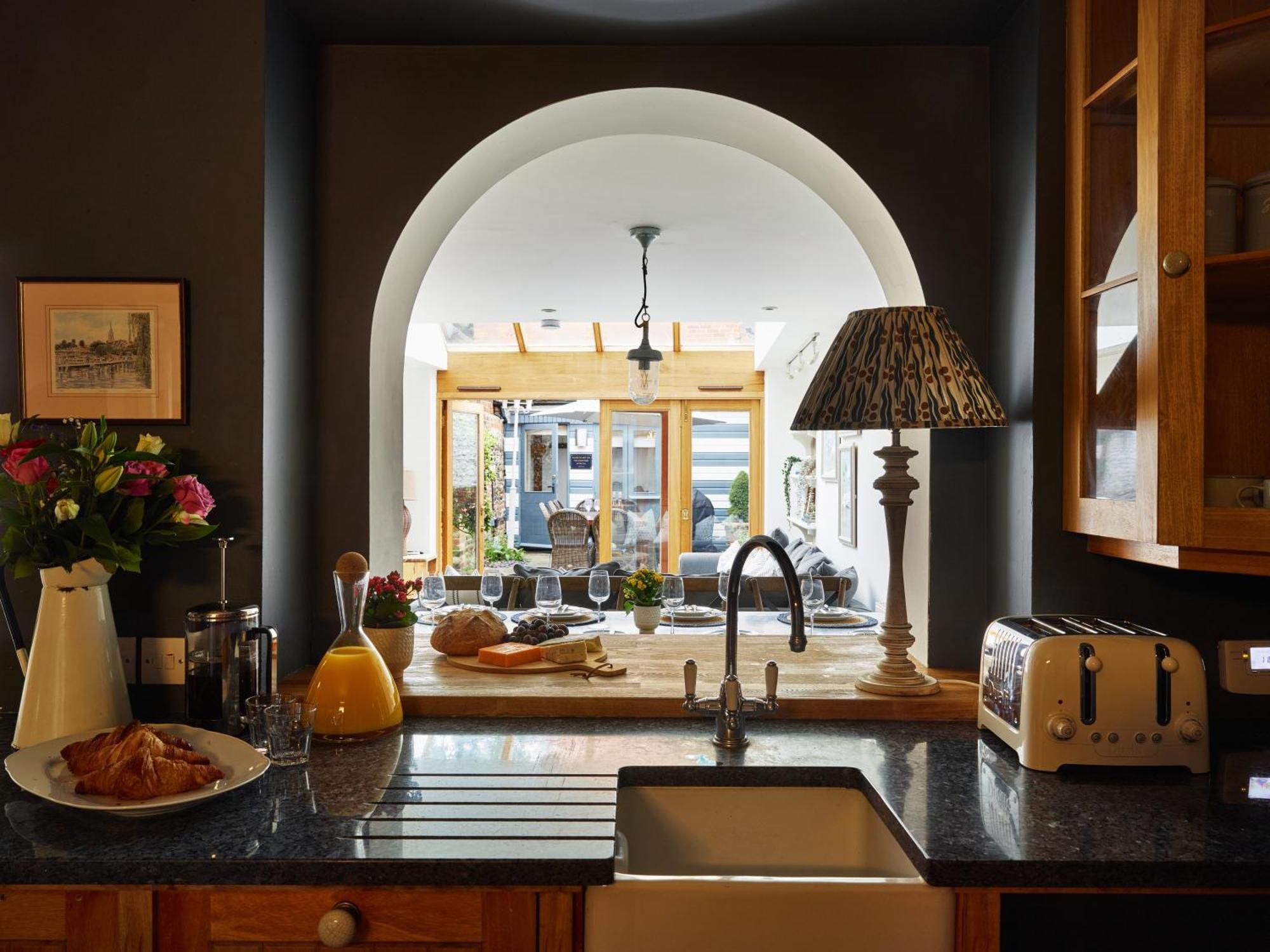 Dolls House - Luxury Townhouse *Sleeps 10* Villa Henley-on-Thames ภายนอก รูปภาพ