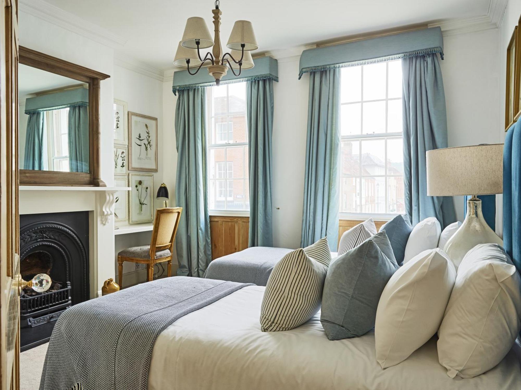 Dolls House - Luxury Townhouse *Sleeps 10* Villa Henley-on-Thames ภายนอก รูปภาพ